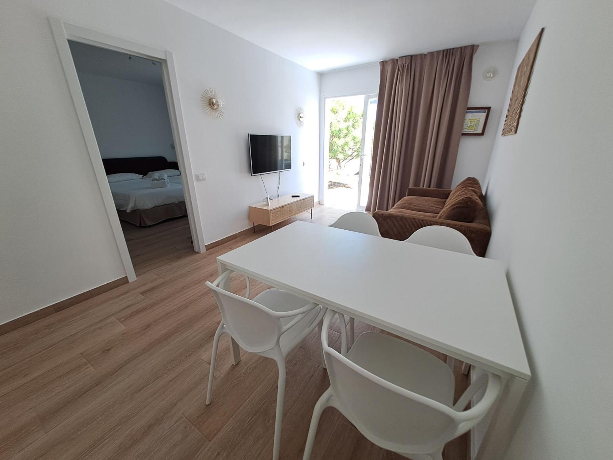 Homeforguest Apartamento Alisios 1 Con Piscina En Corralejo Zewnętrze zdjęcie